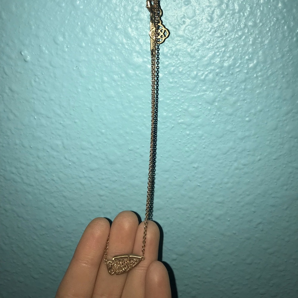 Gold Kendra Scott necklace